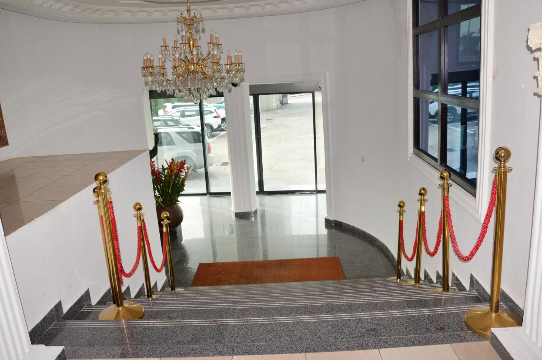 Hotel Vallee Des Princes Douala Kültér fotó