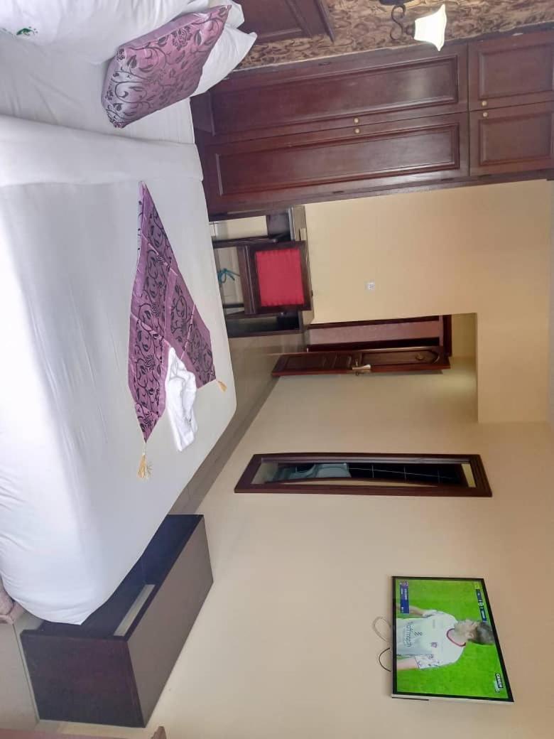 Hotel Vallee Des Princes Douala Kültér fotó